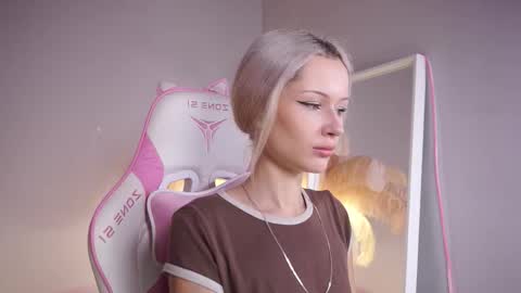 Snapshot of celeste_eyes0n chatting on October 6, 8:28 pm Celeste online show from October 6, 8:28 pm