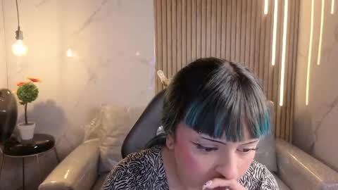 Snapshot of celeste_fioree chatting on April 29, 8:15 pm celeste_fioree online show from April 29, 8:15 pm