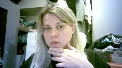 Snapshot of celeste_naughty_ chatting on May 5, 10:23 am celeste_naughty_ online show from May 5, 10:23 am