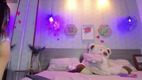 Snapshot of celeste_wang chatting on February 20, 12:05 pm Celeste online show from February 20, 12:05 pm