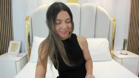 Snapshot of celestebellmont chatting on October 8, 12:47 pm celestebellmont online show from October 8, 12:47 pm