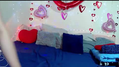 Snapshot of celestehot707rs chatting on February 12, 9:37 am celestehot707rs online show from February 12, 9:37 am