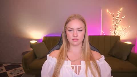 celestenoirr online show from September 29, 6:18 am