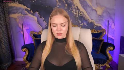 celestenoirr online show from October 30, 7:32 am