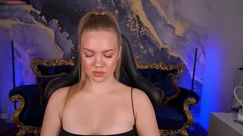 celestenoirr online show from November 5, 7:52 am