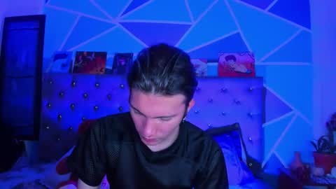 I am Valentinn online show from November 21, 12:15 pm