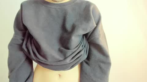 Snapshot of celestica_rose chatting on March 9, 5:00 am Celestica online show from March 9, 5:00 am