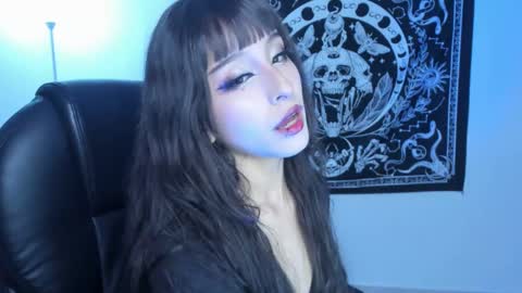   online show from December 13, 6:21 am