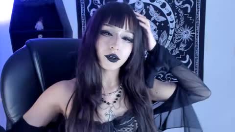   online show from September 9, 7:46 pm