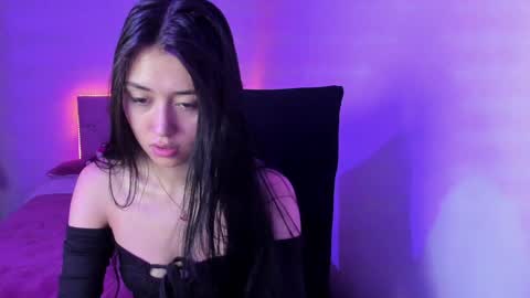 Snapshot of celestinepurple chatting on January 10, 5:34 pm Celestineeeeee online show from January 10, 5:34 pm