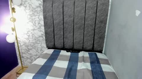       online show from December 17, 7:40 am