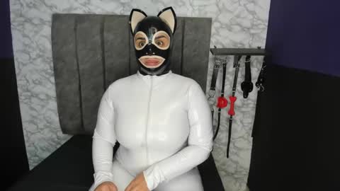       online show from January 11, 12:07 pm