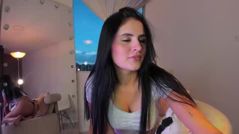 Ari online show from October 14, 9:04 pm