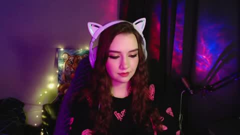 celia_sensual_ online show from April 14, 8:15 pm