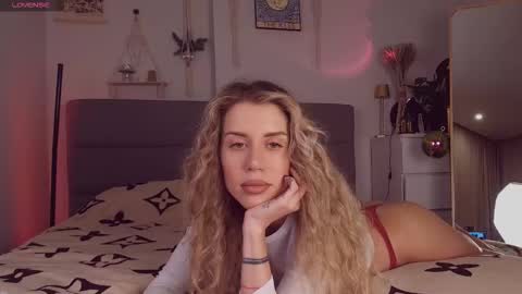 Snapshot of celin_summer chatting on January 7, 3:58 pm Celin online show from January 7, 3:58 pm