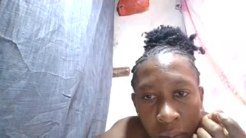 Snapshot of celine980 chatting on August 4, 7:27 pm celine980 online show from August 4, 7:27 pm