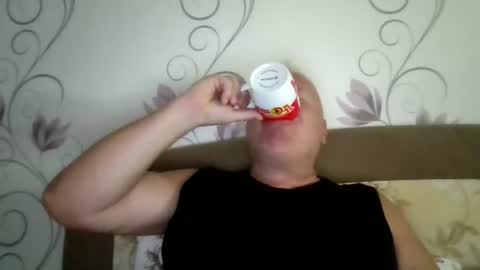 Snapshot of celli68 chatting on August 2, 1:53 pm celli68 online show from August 2, 1:53 pm