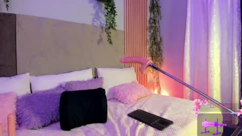 Snapshot of centaurigirls chatting on April 22, 8:43 pm Hello guys my name is Sofi and Lizzie and Vanessa online show from April 22, 8:43 pm
