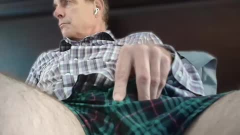 Snapshot of centerfield24 chatting on October 6, 5:21 pm Centerfield online show from October 6, 5:21 pm