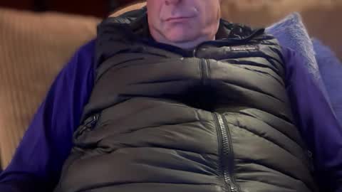 Snapshot of centerfield24 chatting on November 2, 5:32 am Centerfield online show from November 2, 5:32 am