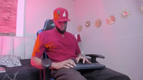 Snapshot of cero_khalifa chatting on April 11, 7:07 pm cero khalifa online show from April 11, 7:07 pm