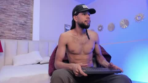 Snapshot of cero_khalifa chatting on May 1, 3:49 pm cero khalifa online show from May 1, 3:49 pm