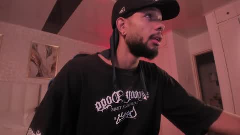 Snapshot of cero_khalifa chatting on May 6, 11:15 am cero khalifa online show from May 6, 11:15 am