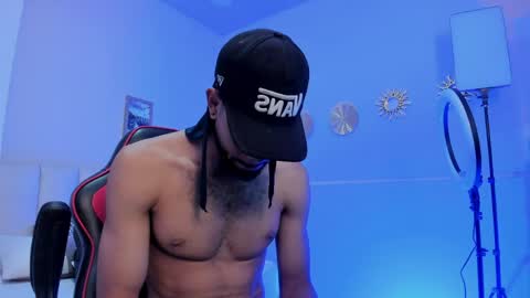 Snapshot of cero_khalifa chatting on May 7, 1:16 pm cero khalifa online show from May 7, 1:16 pm