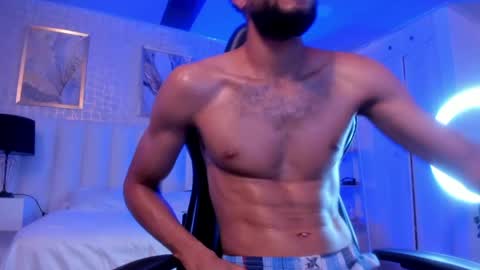 Snapshot of cero_khalifa chatting on May 13, 10:17 pm cero khalifa online show from May 13, 10:17 pm