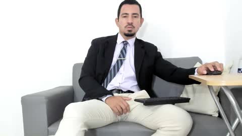 Cesar online show from September 19, 1:45 pm