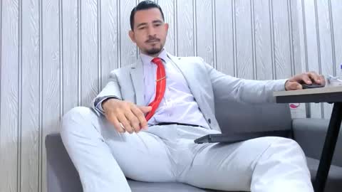 Snapshot of cesar_dant chatting on January 19, 4:33 pm Cesar online show from January 19, 4:33 pm