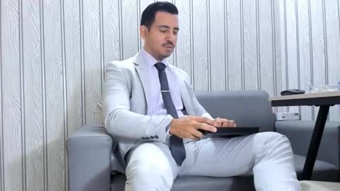 Snapshot of cesar_dant chatting on February 9, 3:05 pm Cesar online show from February 9, 3:05 pm