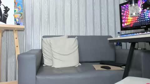 Snapshot of cesar_dant chatting on February 22, 6:06 pm Cesar online show from February 22, 6:06 pm