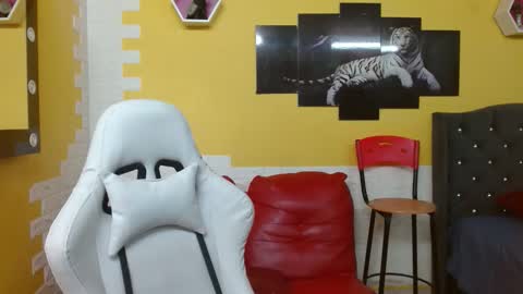 chacorta_ online show from April 14, 1:17 pm