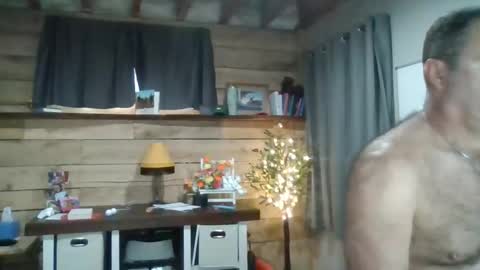 chadmichaell online show from May 8, 12:32 pm