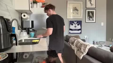 ChadTitan online show from April 14, 3:40 pm