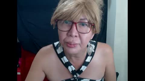 Snapshot of champaka123 chatting on February 23, 1:52 pm champaka online show from February 23, 1:52 pm