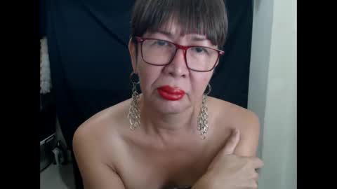 Snapshot of champaka123 chatting on February 28, 2:23 am champaka online show from February 28, 2:23 am