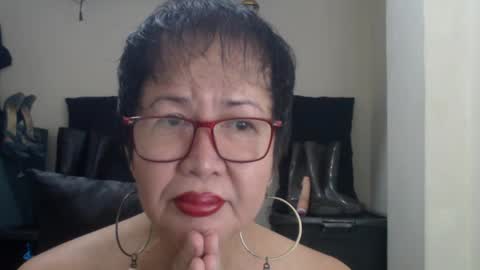 Snapshot of champaka123 chatting on August 4, 5:32 am champaka online show from August 4, 5:32 am