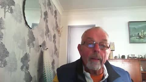 Snapshot of champers37 chatting on April 25, 2:14 pm Champers online show from April 25, 2:14 pm