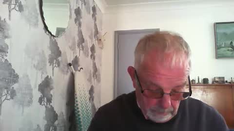 Snapshot of champers37 chatting on May 12, 11:18 am Champers online show from May 12, 11:18 am