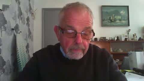 Snapshot of champers37 chatting on May 20, 8:42 am Champers online show from May 20, 8:42 am