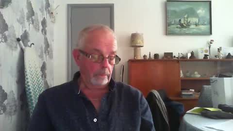 Snapshot of champers37 chatting on May 25, 1:28 pm Champers online show from May 25, 1:28 pm