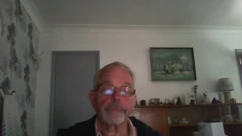 Snapshot of champers37 chatting on June 8, 12:38 pm Champers online show from June 8, 12:38 pm