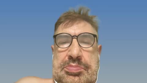 Snapshot of champsex305610 chatting on December 9, 3:44 pm champsex305610 online show from December 9, 3:44 pm