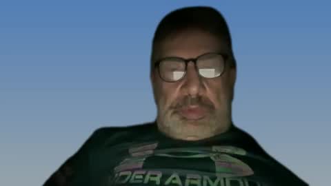 Snapshot of champsex305610 chatting on January 19, 6:32 pm champsex305610 online show from January 19, 6:32 pm