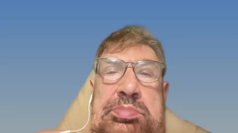 Snapshot of champsex305610 chatting on March 4, 6:50 pm champsex305610 online show from March 4, 6:50 pm