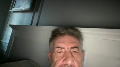 Snapshot of champsex305610 chatting on June 29, 1:01 am champsex305610 online show from June 29, 1:01 am