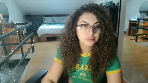 Stephanieblisss online show from January 12, 11:37 am