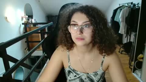 Stephanieblisss online show from February 20, 11:32 am